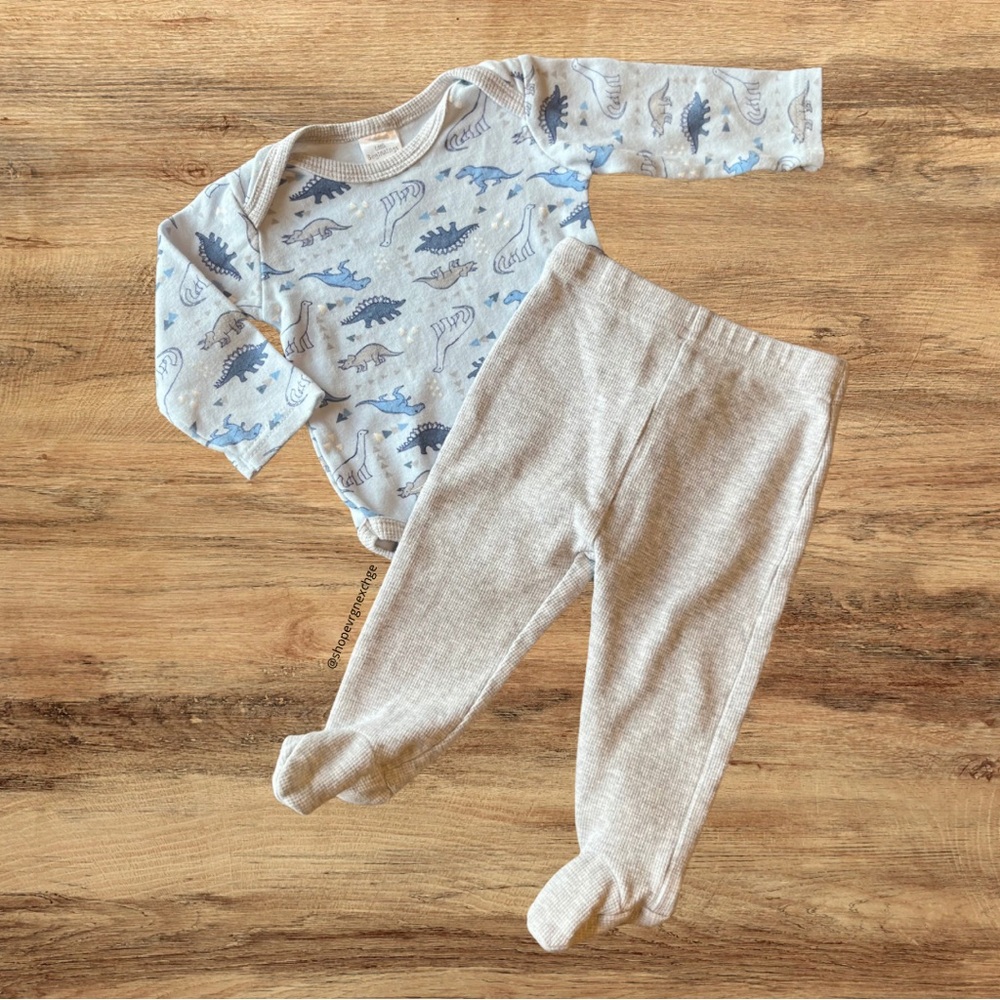little beginnings Long Sleeve Dinosaurs Bodysuit and Pant 6-9m